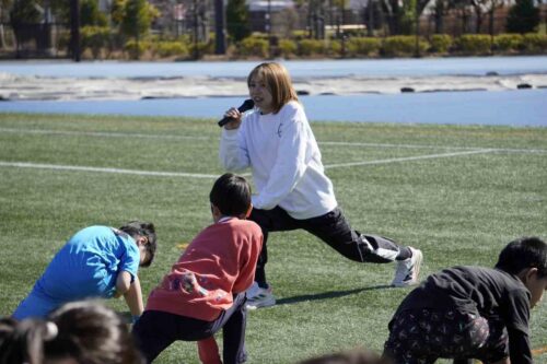 一つ一つ丁寧に説明していただきながら準備体操。