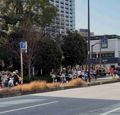 東京マラソン2026、トップ集団のアフリカ勢の選手の走り